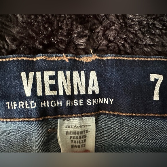 Woman’s jeans - Picture 2 of 2